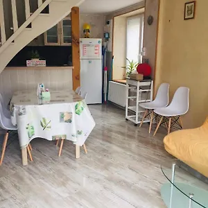 Petite Maison Au Coeur De L Auvergne Jumeaux