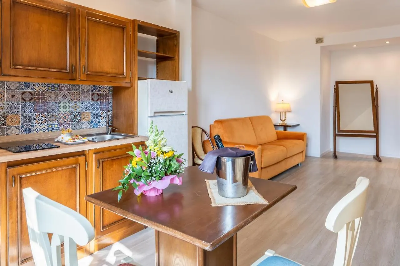 Apartment Residence Villa Il Casale - Appartamenti Wellness E Piscina Riscaldata