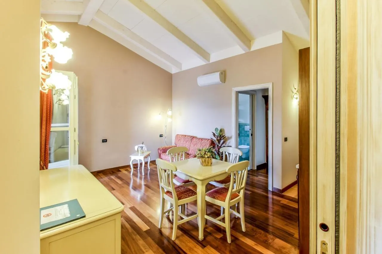 Residence Villa Il Casale - Appartamenti Wellness E Piscina Riscaldata Tovo San Giacomo