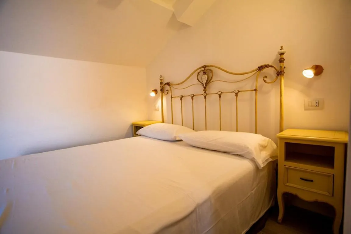 Apartment Residence Villa Il Casale - Appartamenti Wellness E Piscina Riscaldata Italy