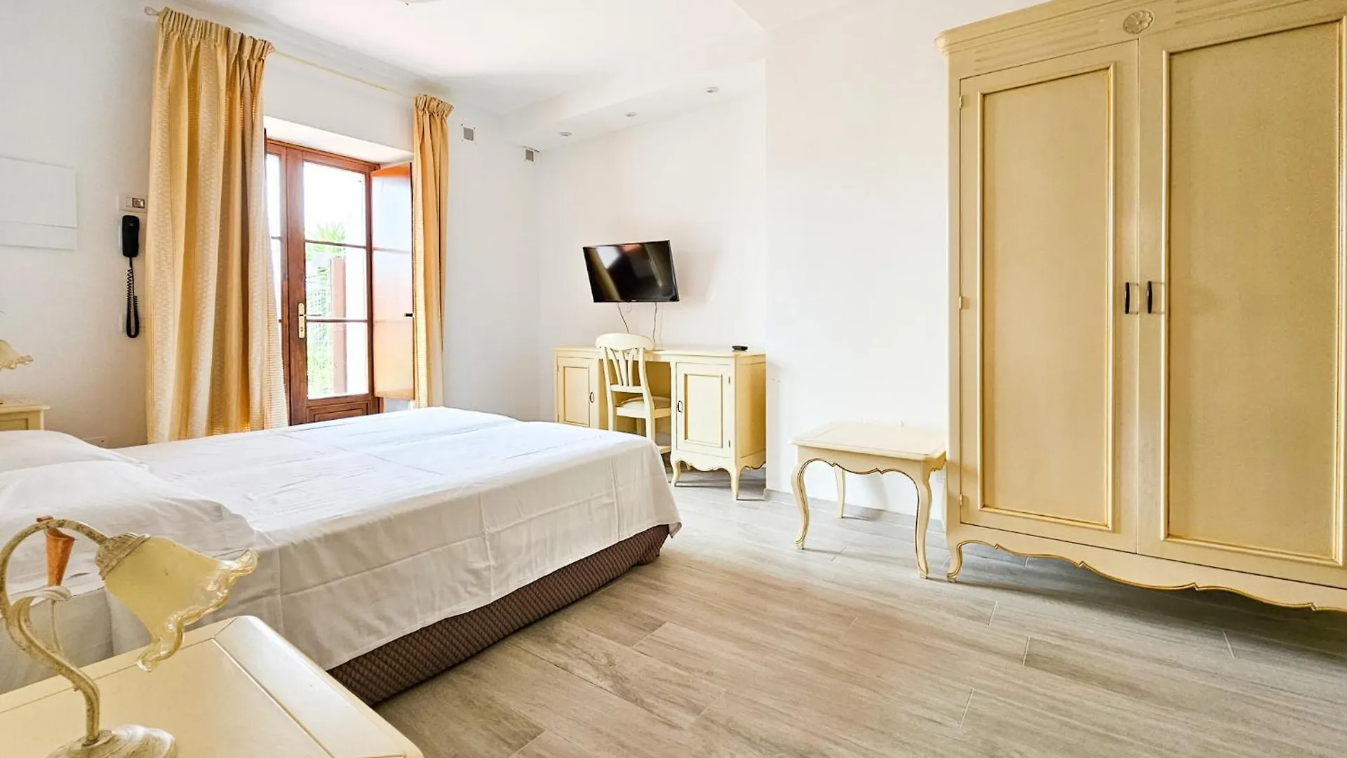 Apartment Residence Villa Il Casale - Appartamenti Wellness E Piscina Riscaldata