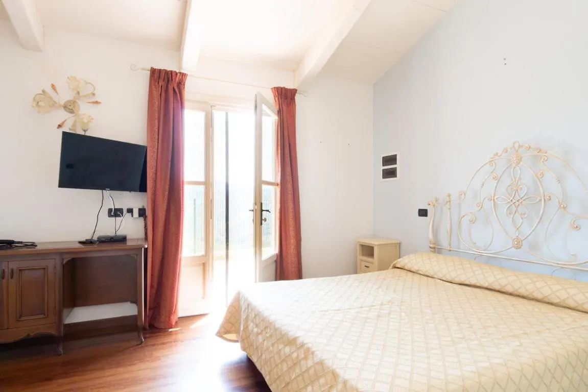 Residence Villa Il Casale - Appartamenti Wellness E Piscina Riscaldata Italy