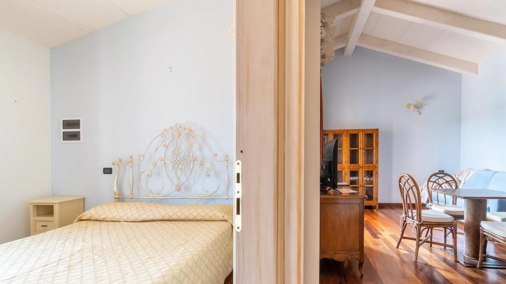 Residence Villa Il Casale - Appartamenti Wellness E Piscina Riscaldata Italy